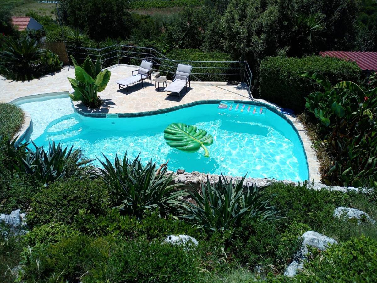 Relax Tiny Villas 40 Meters Of The Beach Zrnovo Exterior photo