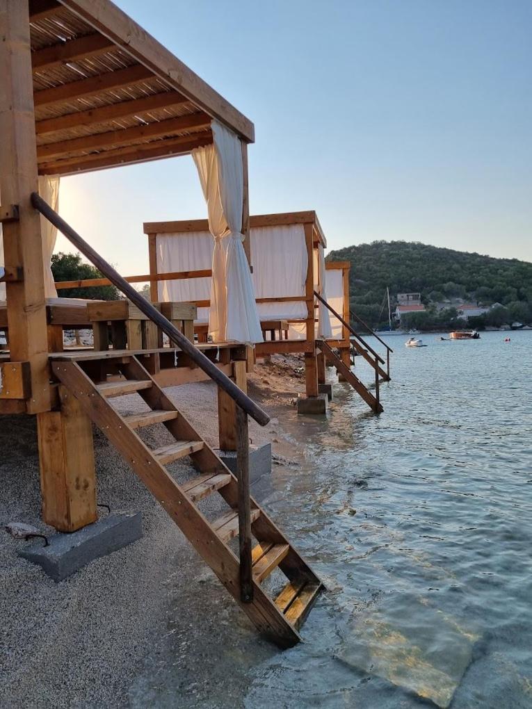 Relax Tiny Villas 40 Meters Of The Beach Zrnovo Exterior photo