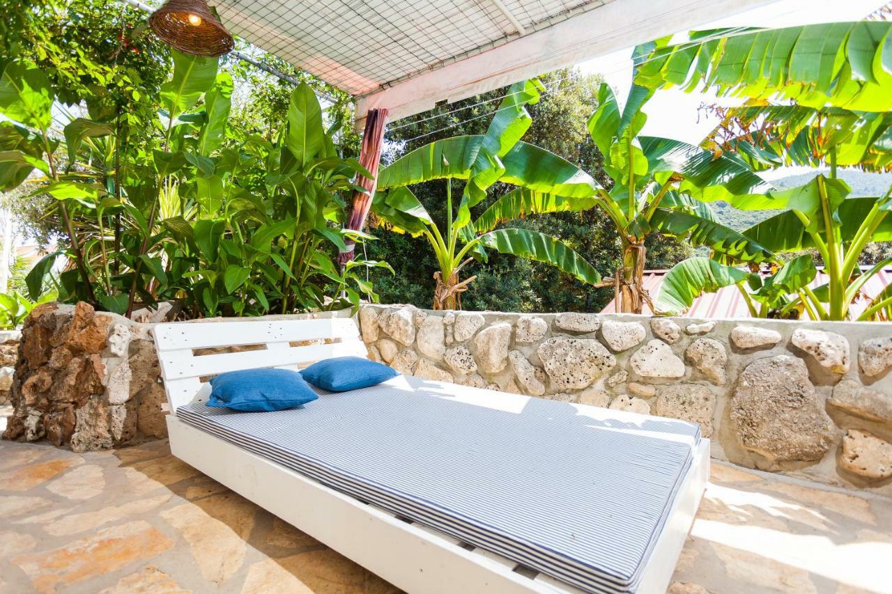 Relax Tiny Villas 40 Meters Of The Beach Zrnovo Exterior photo