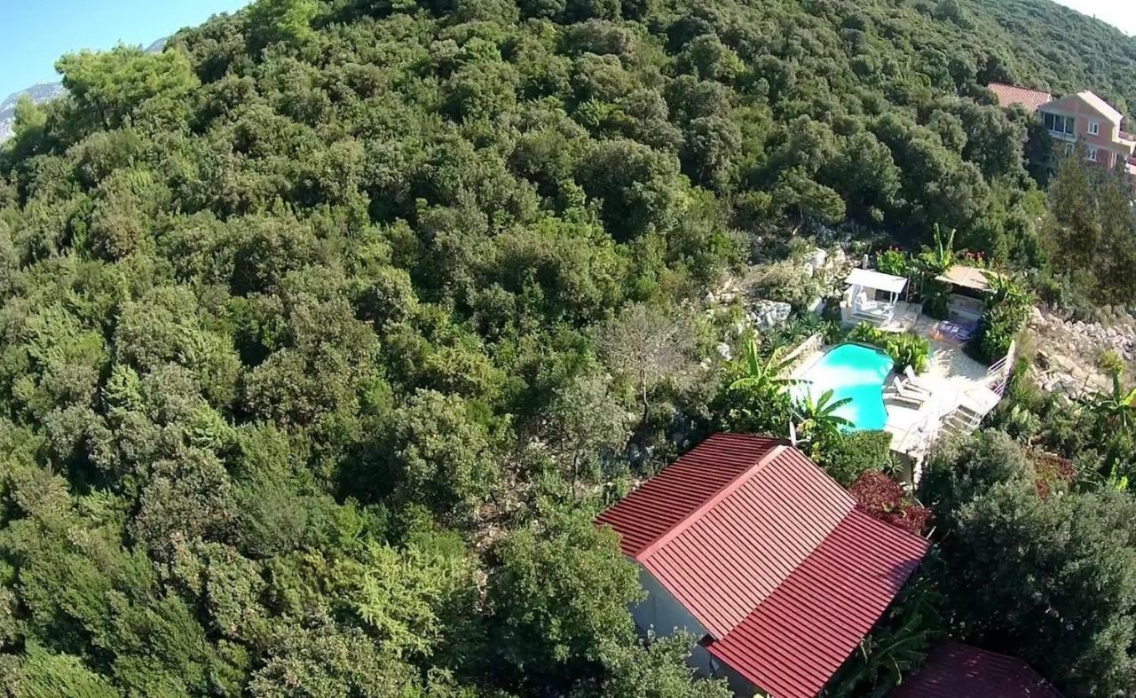 Relax Tiny Villas 40 Meters Of The Beach Zrnovo Exterior photo