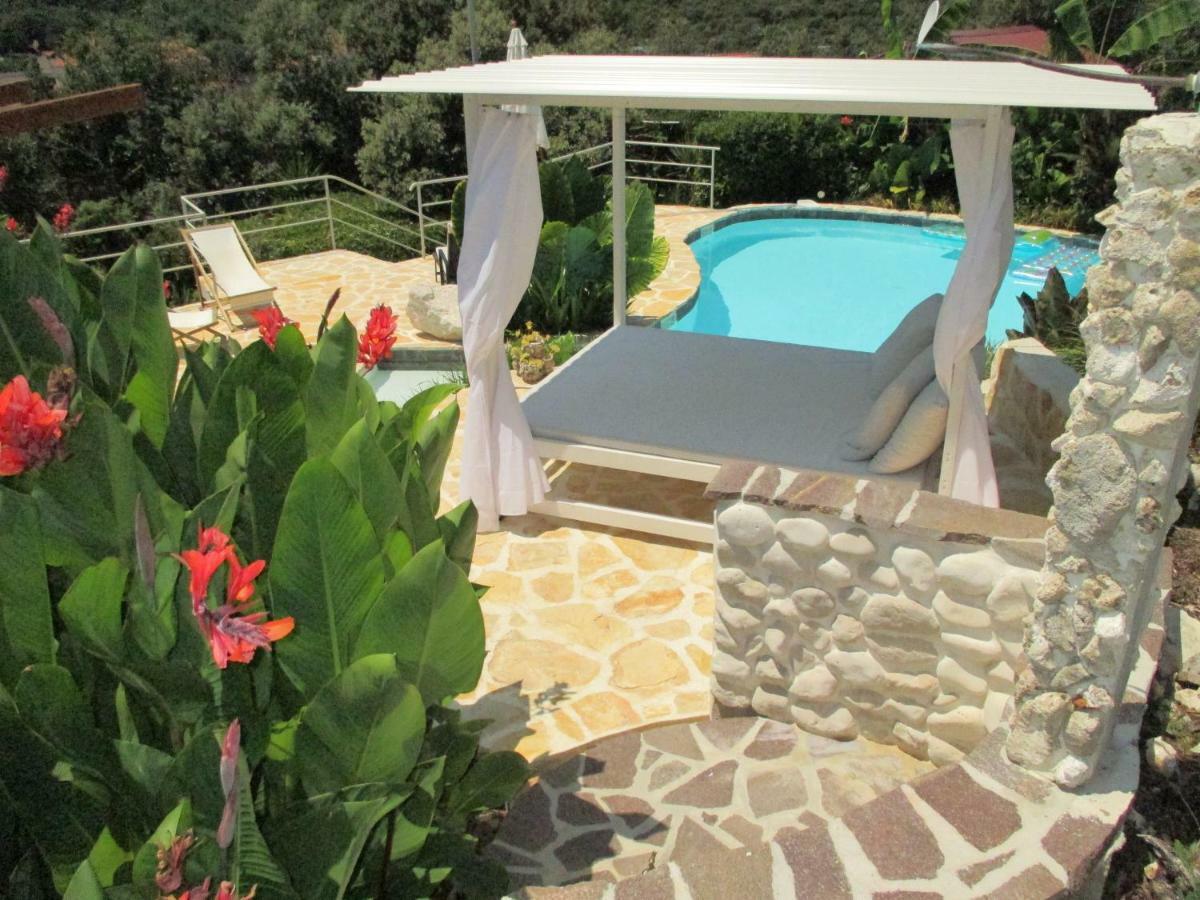 Relax Tiny Villas 40 Meters Of The Beach Zrnovo Exterior photo