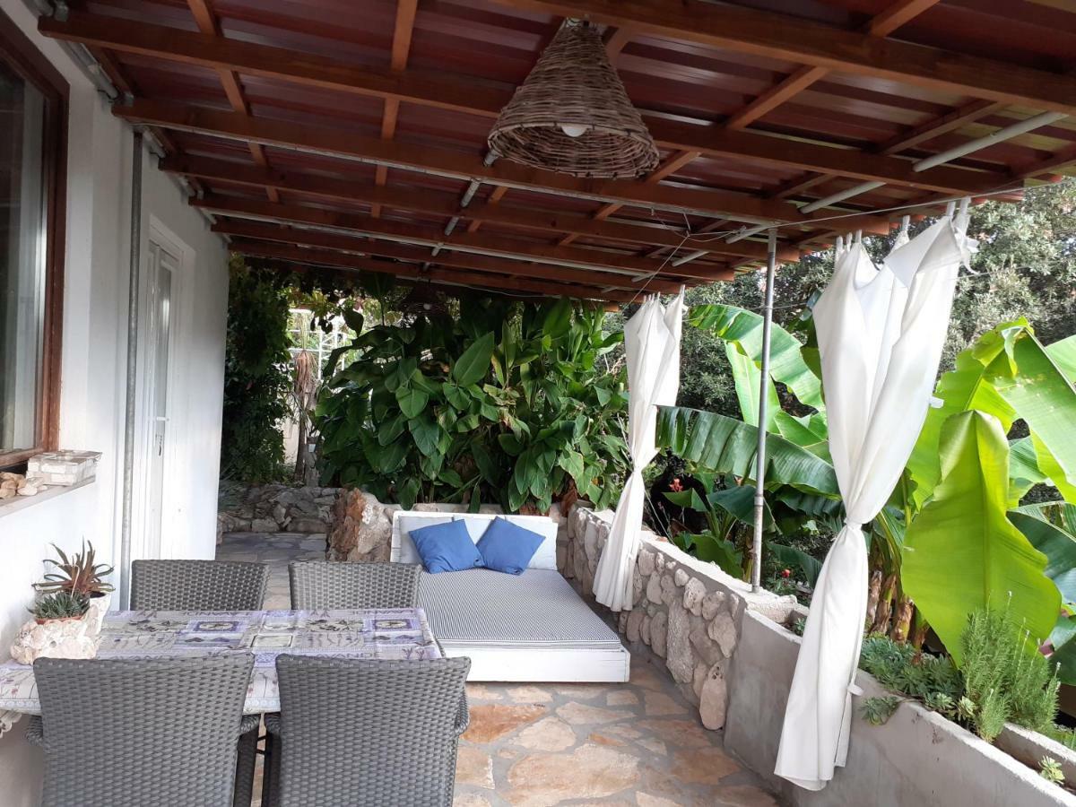 Relax Tiny Villas 40 Meters Of The Beach Zrnovo Exterior photo